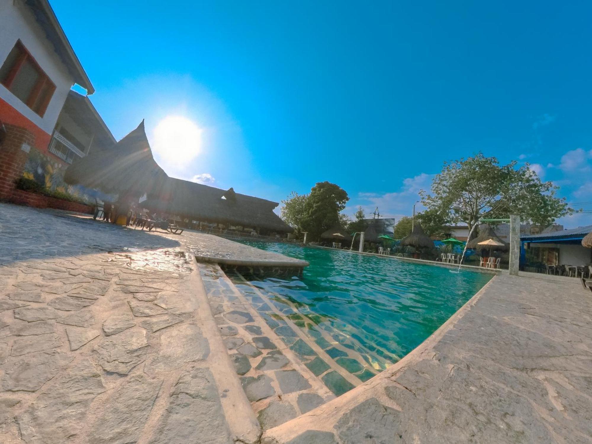 Hotel Acuarela Del Rio Santa Fe de Antioquia Eksteriør billede